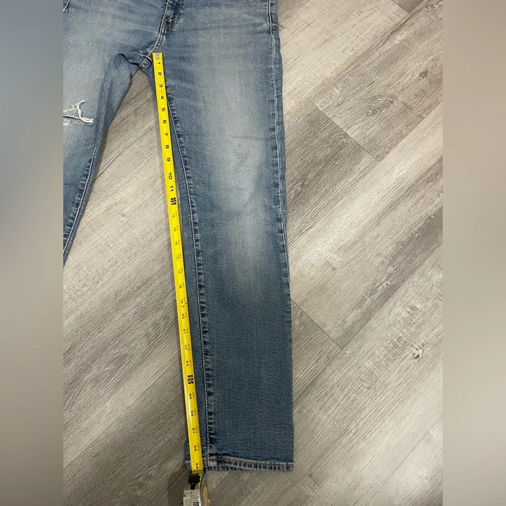 Levi's 502👖Men Premium Taper Fit Jeans with Vintage-Inspired Fading,size 31x32